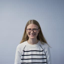 Portrait of Leah Simon